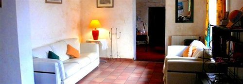 Au Saint Roch - Et Jardin 2* Avignon
