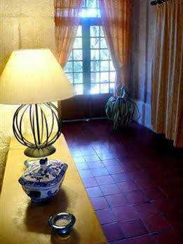 Hotel Au Saint Roch - Et Jardin 2*
