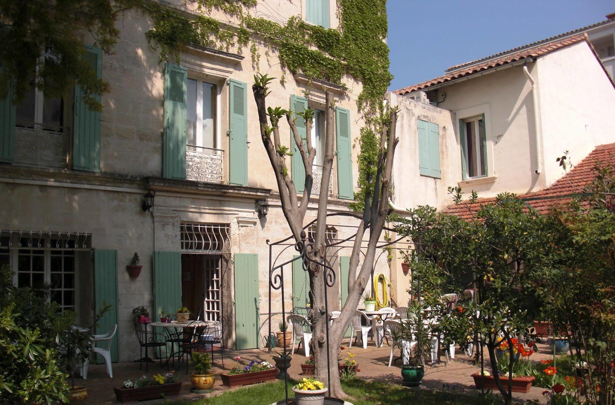 Au Saint Roch - Et Jardin Hotel Avignon
